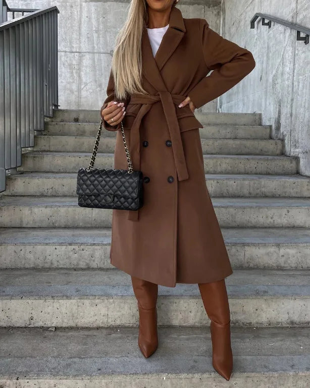 Manteau femme long ceinturé à revers et double boutonnage 3