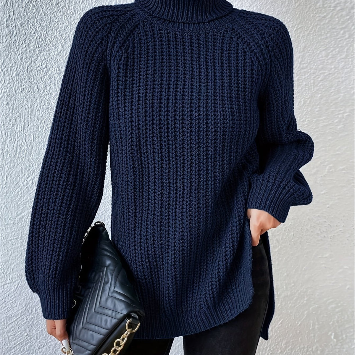 Pull col roulé femme en grosse maille à manches raglan 12