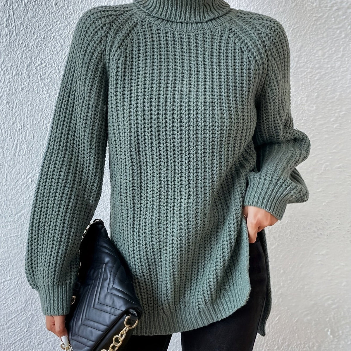 Pull col roulé femme en grosse maille à manches raglan 13