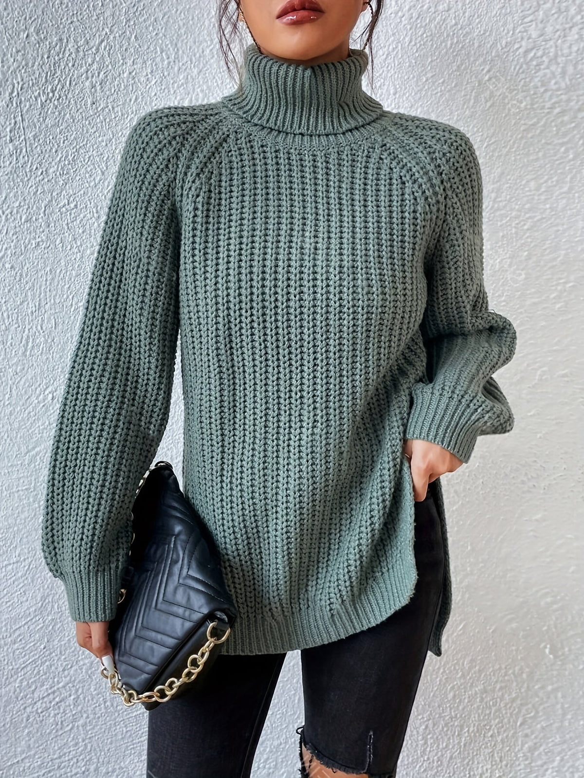 Pull col roulé femme en grosse maille à manches raglan 2
