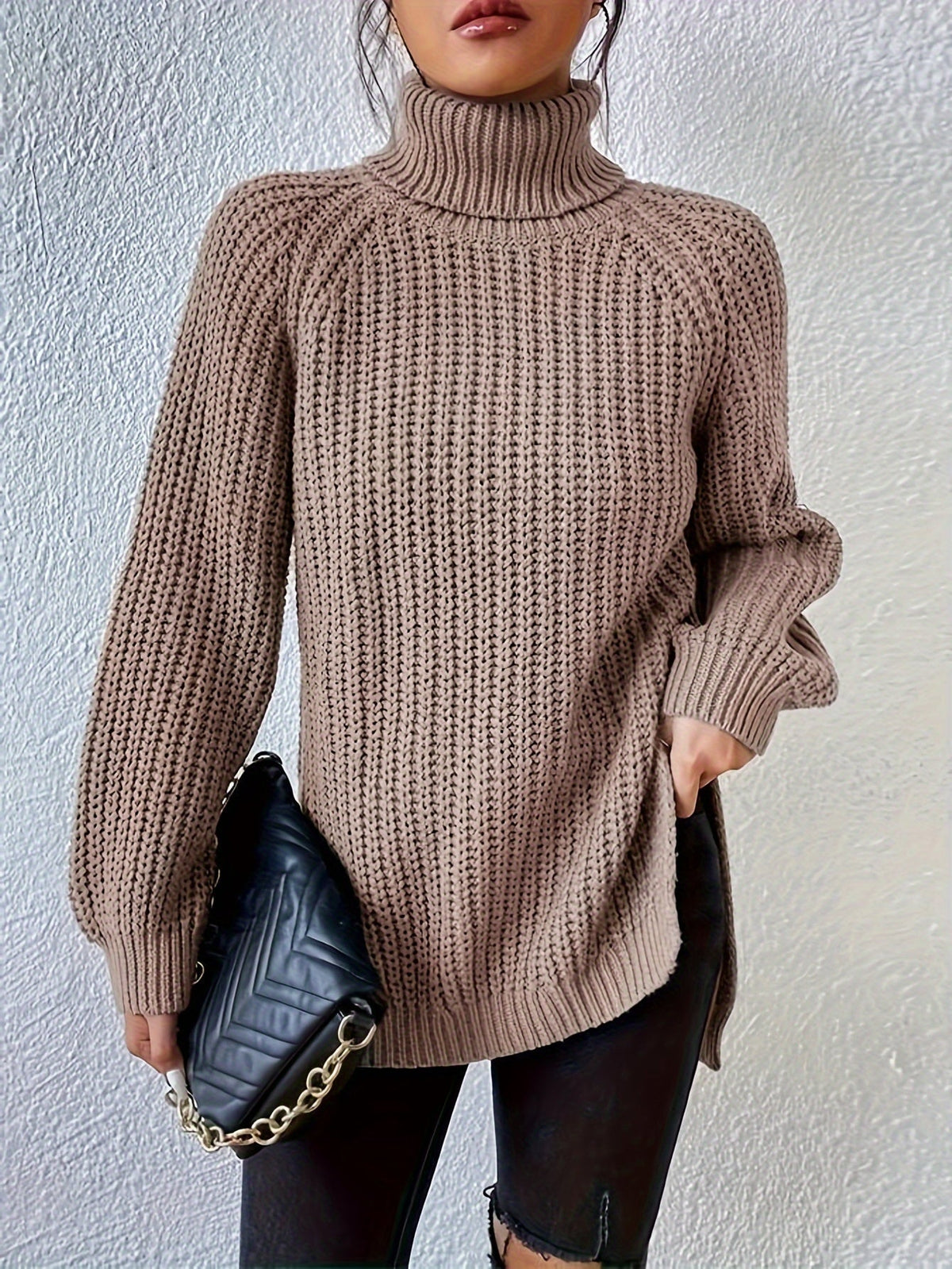 Pull col roulé femme en grosse maille à manches raglan 4
