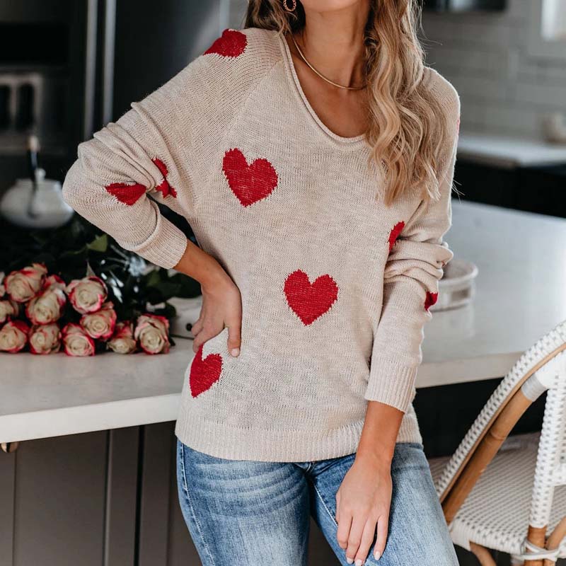 Pull en maille femme à motif coeur col V manches longues 1