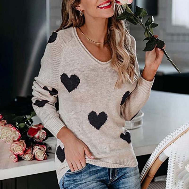 Pull en maille femme à motif coeur col V manches longues 2