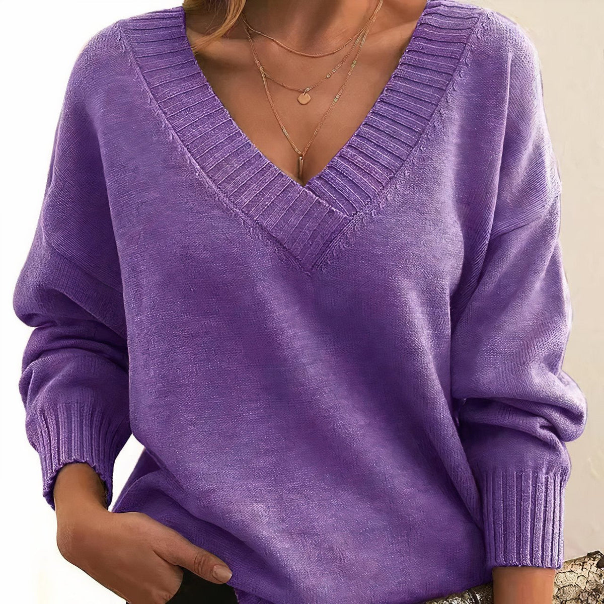 Pull femme en maille de laine à col en V et manches longues 10