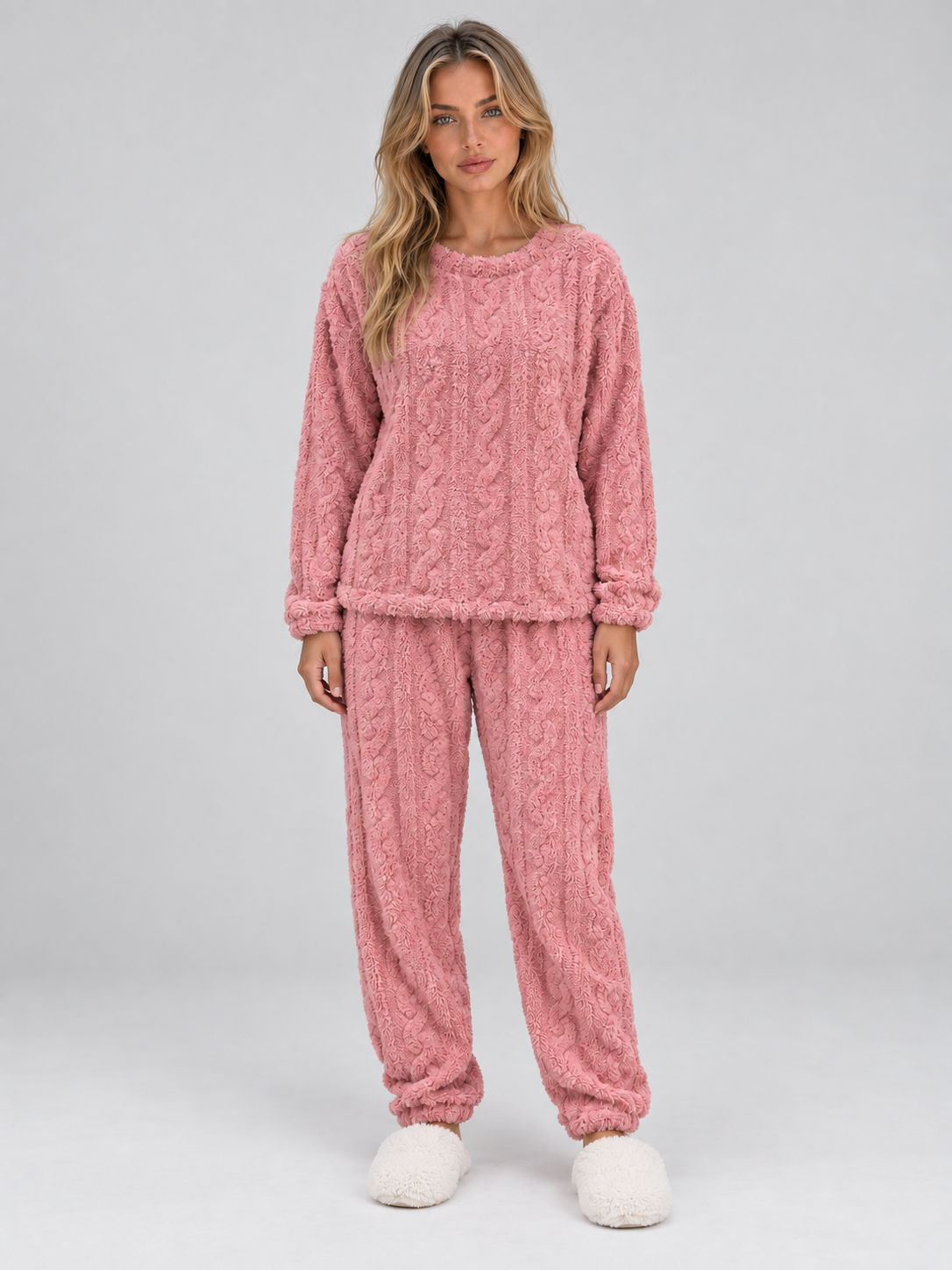 Pyjama femme en polaire torsadée à col rond et manches longues 1