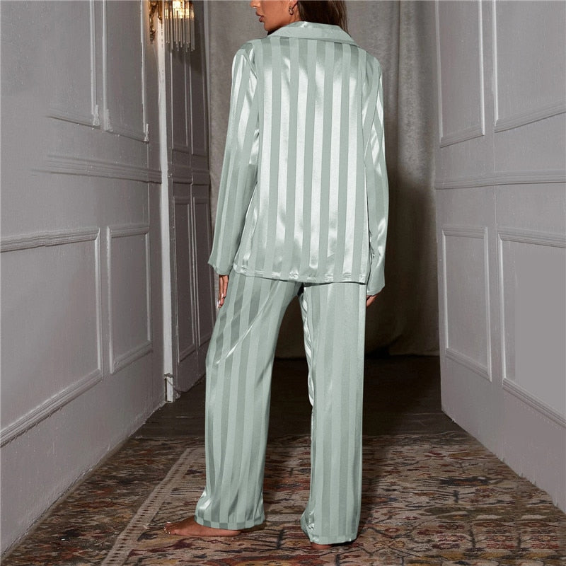 Pyjama femme rayé boutonné à col tailleur 9