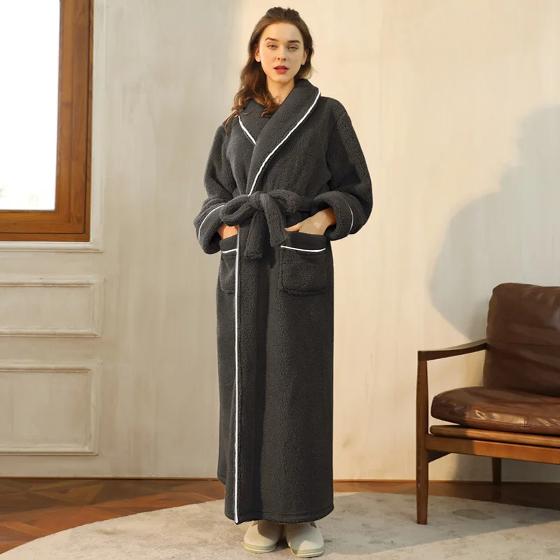 Robe de chambre longue en flanelle à col châle et ceinture 2
