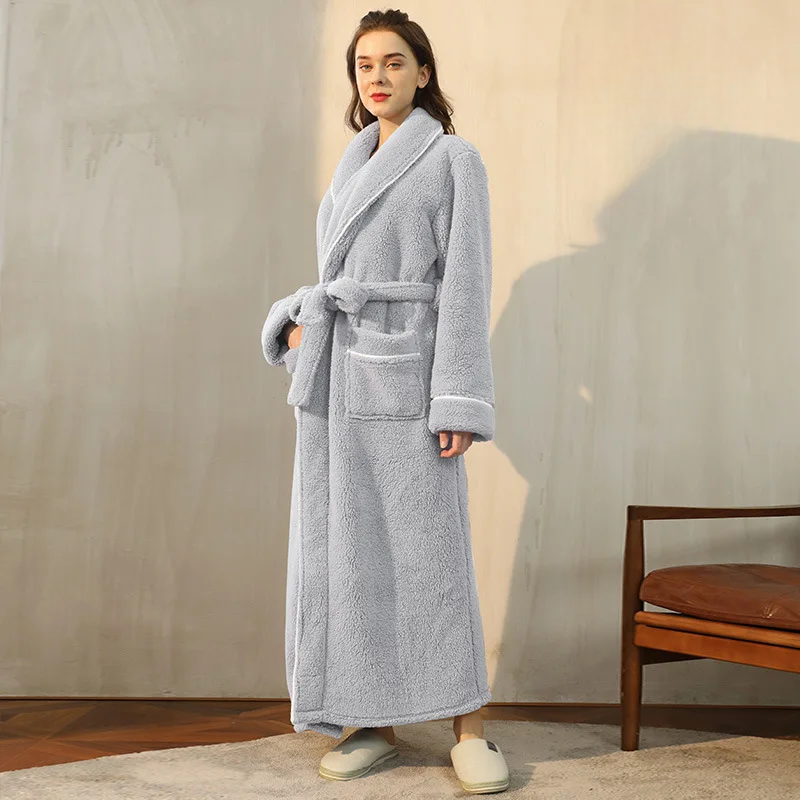Robe de chambre longue en flanelle à col châle et ceinture 3
