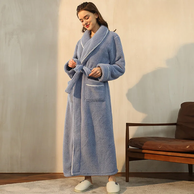 Robe de chambre longue en flanelle à col châle et ceinture 4