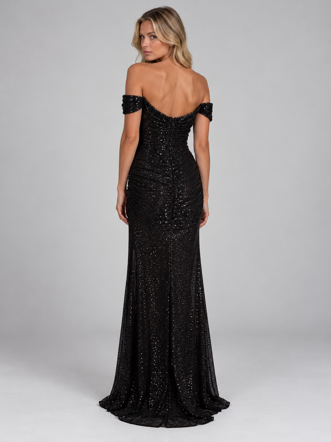 Robe de soirée à paillettes longue épaules dénudées à fente 5
