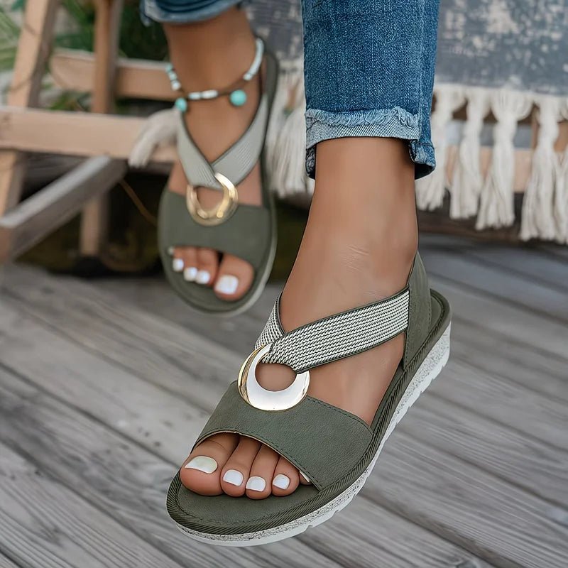Sandales confortables femme à boucle et semelle souple