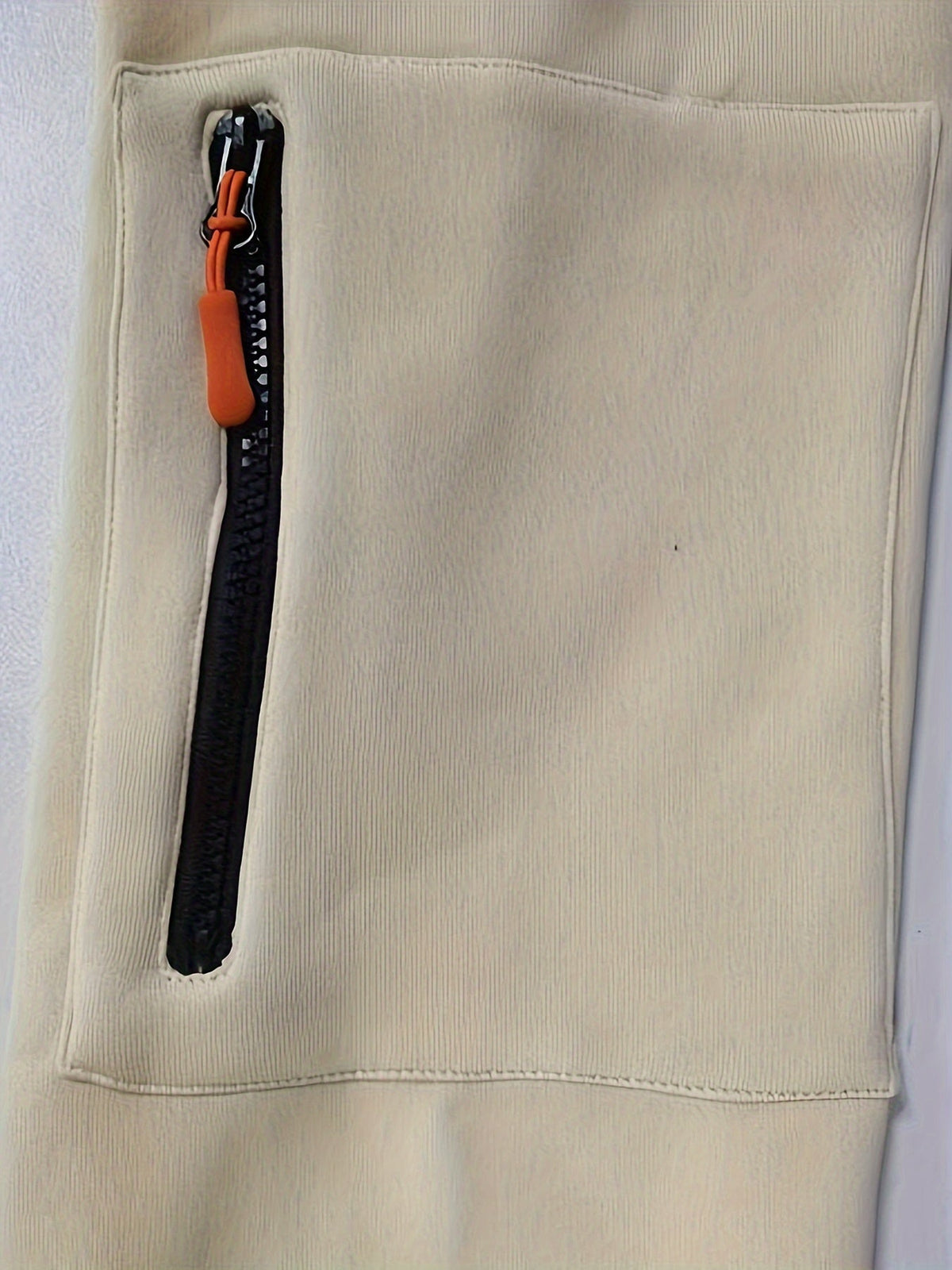 Sweat à capuche homme utilitaire demi-zip à poches multiples et manches raglan 33