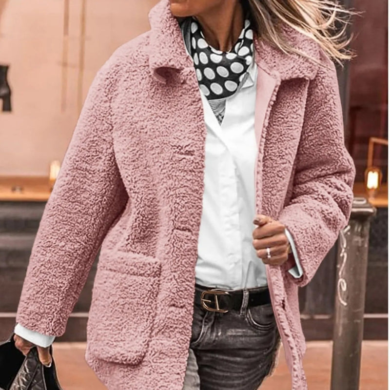 Veste courte femme en fausse fourrure à col cranté et poches 10