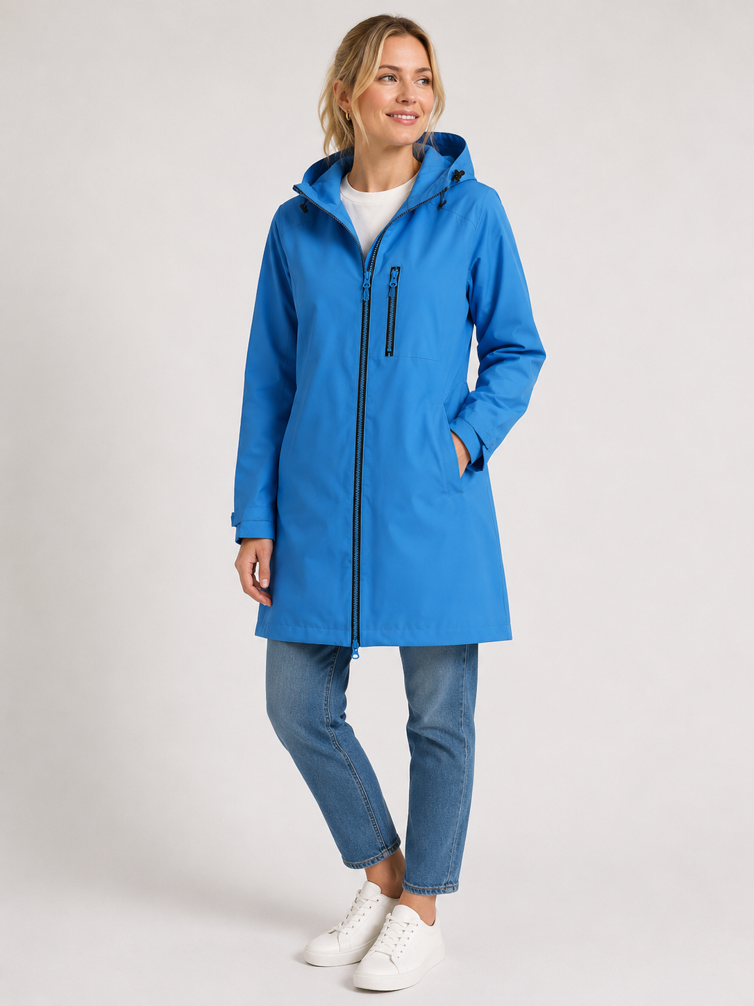 Veste de pluie femme déperlante à capuche mi-longue avec poche poitrine zippée 7