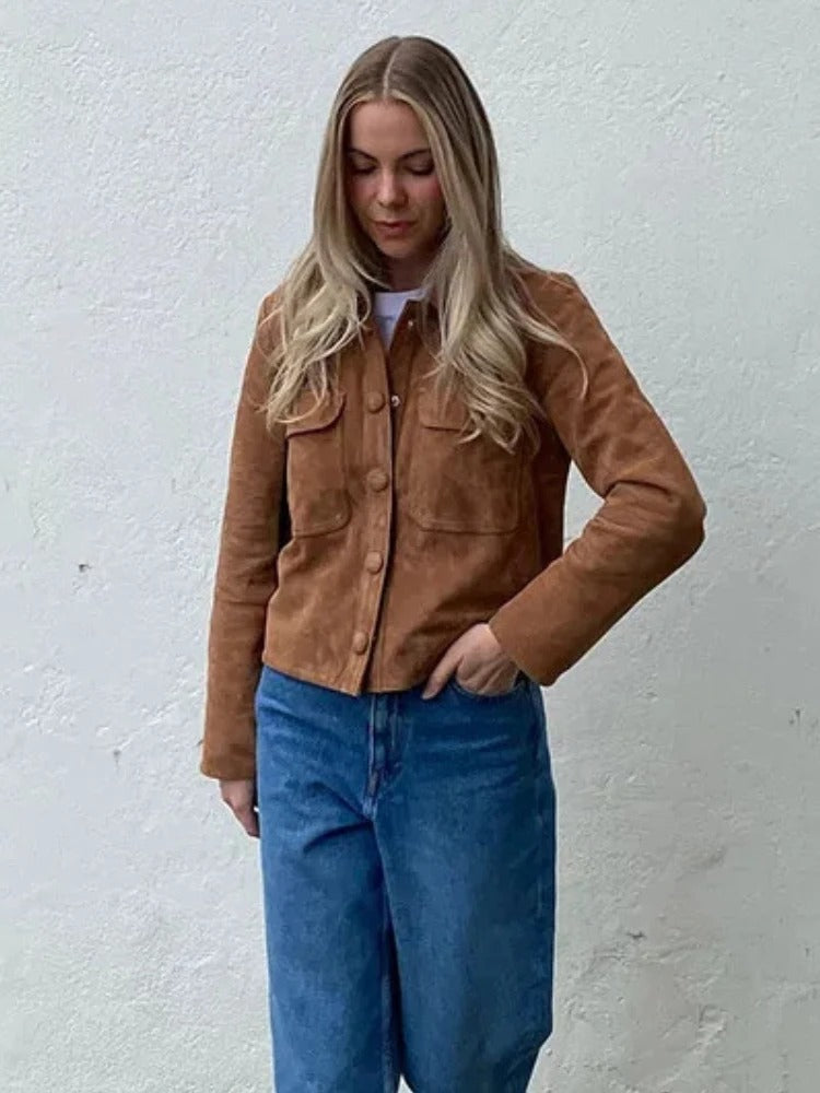 Veste mi-saison femme aspect daim à col chemise et poches poitrine 2
