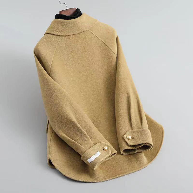Veste mi-saison femme en maille à boutons perle et col marqué 5